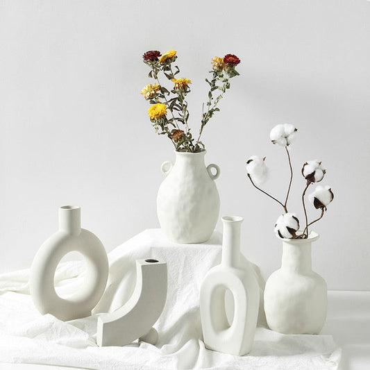 Quiet Form — Sculptural Nordic Ceramic Vase