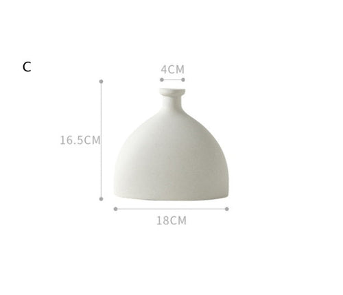 Quiet Form — Sculptural Nordic Ceramic Vase