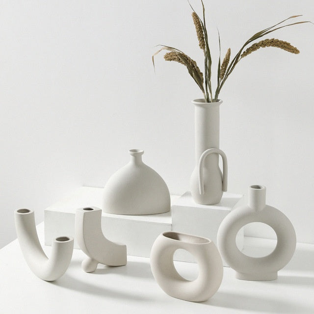 Quiet Form — Sculptural Nordic Ceramic Vase