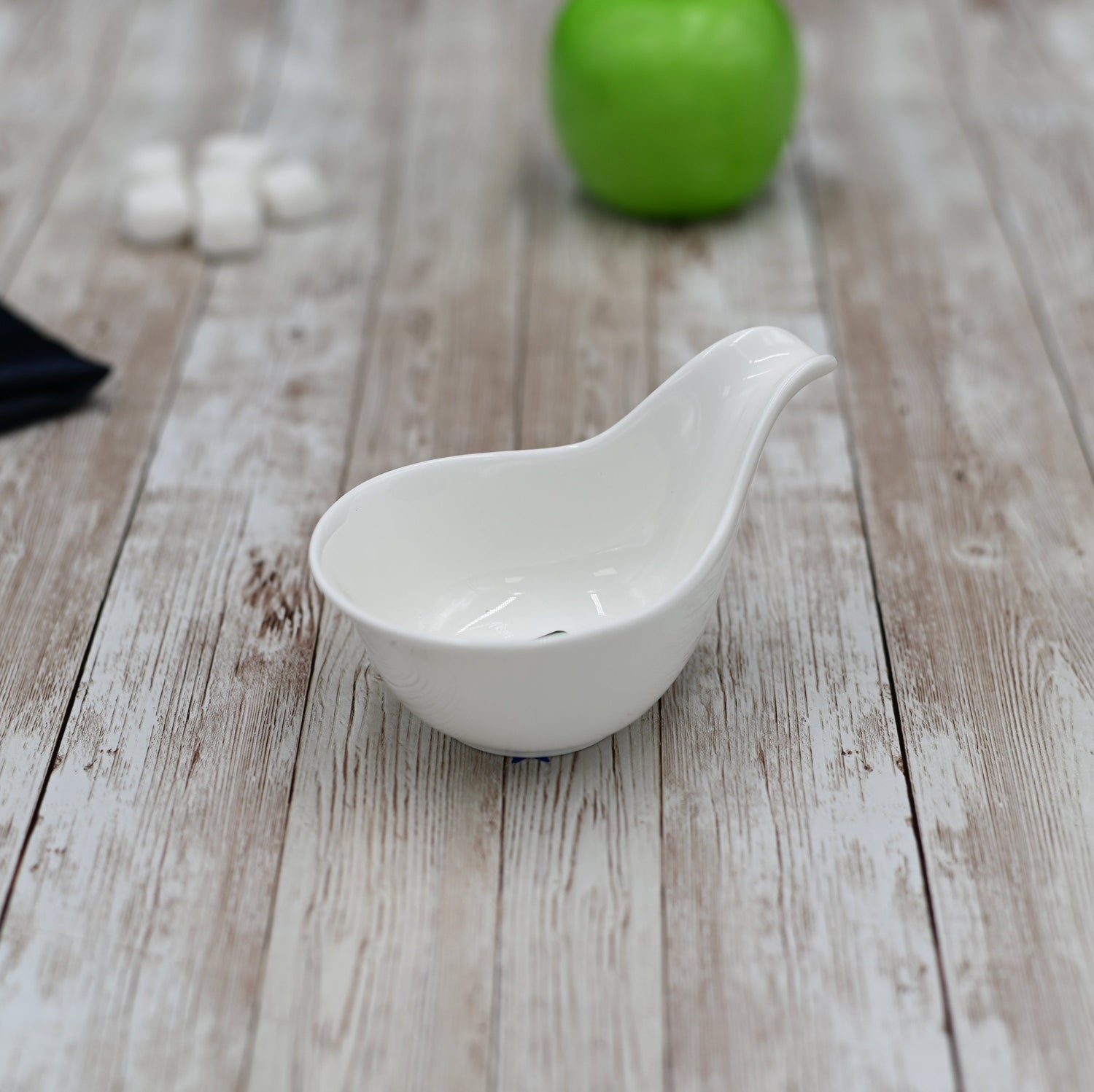 Little Ritual — Porcelain Snack Dish with Handle