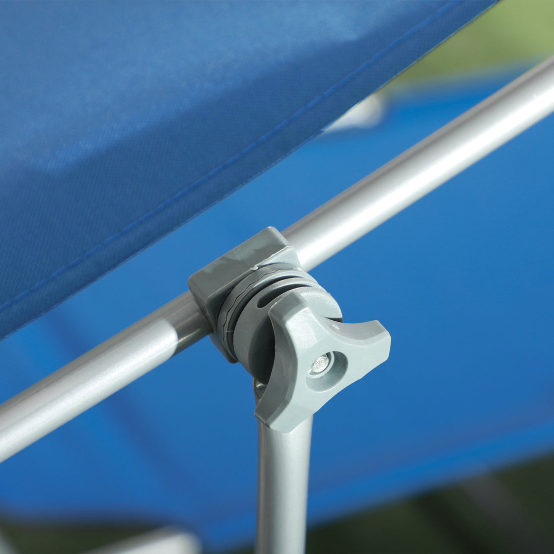 Sun Lounger — Foldable Poolside Chaise with Shade