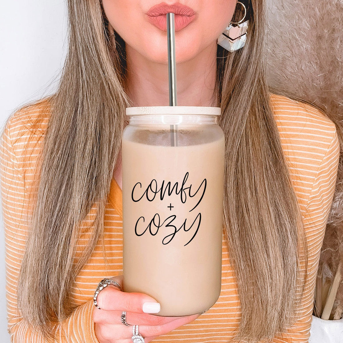 Everyday Glass — Bamboo-Topped Cup with Steel Straws
