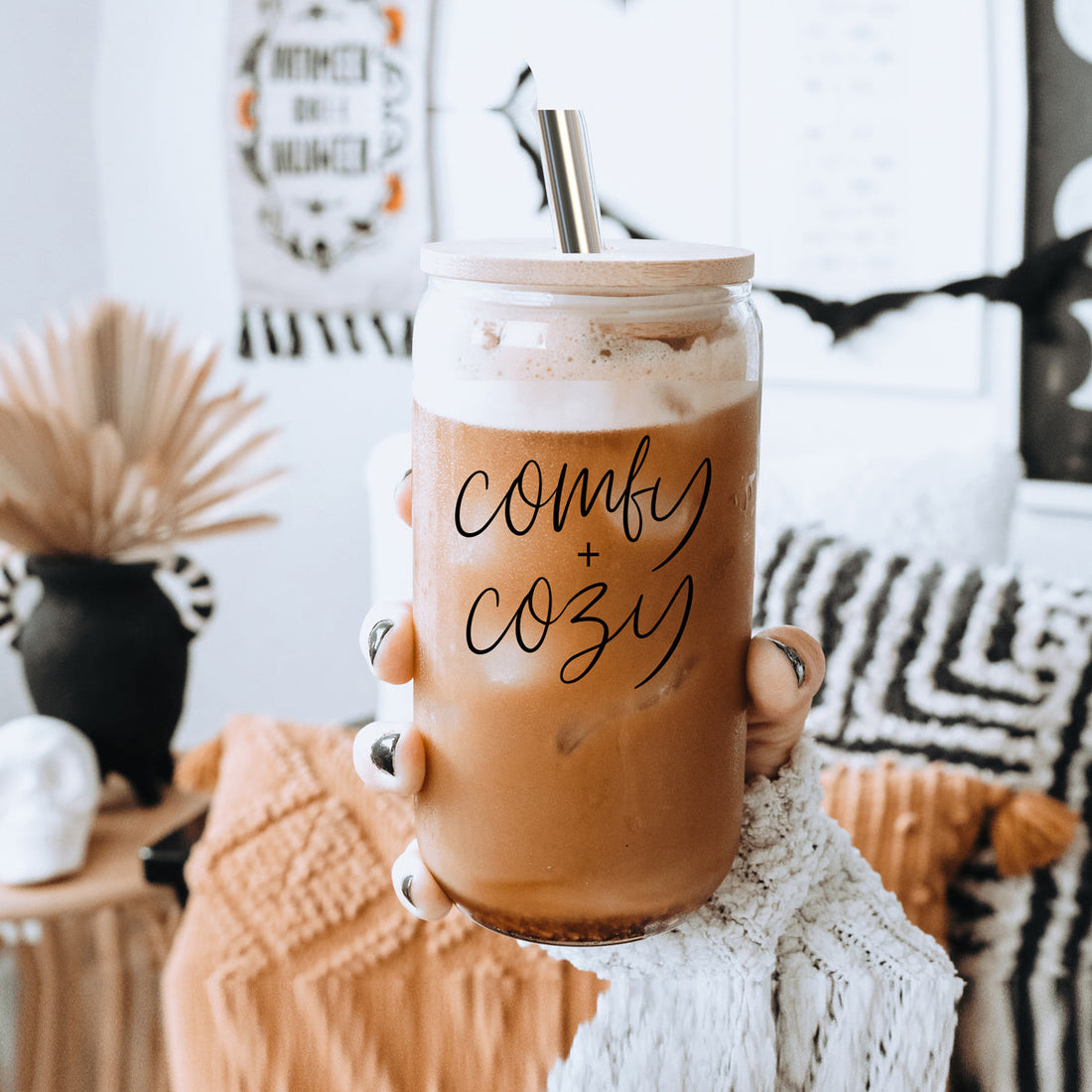 Everyday Glass — Bamboo-Topped Cup with Steel Straws
